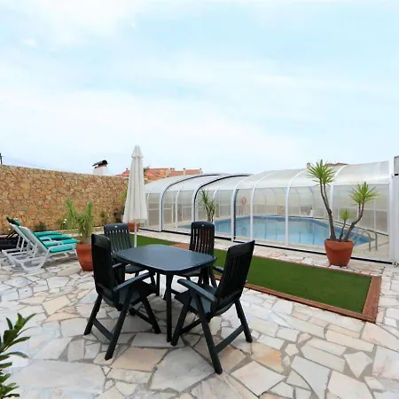 Dii House With Year Round Heated Indoor Pool 28 To 32 Degrees Feriehus Torres Vedras