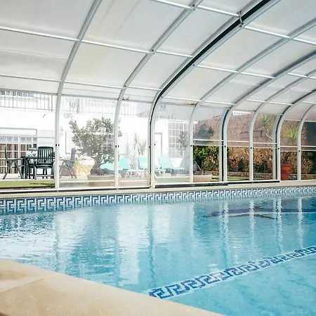 Dii House With Year Round Heated Indoor Pool 28 To 32 Degrees Дом отдыха